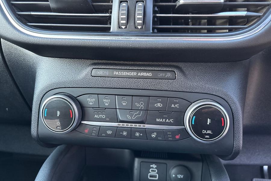 Ford KUGA Photo autoimg-40ae8396d653aa56b0f0653f9185a7e447e3bff9.jpg
