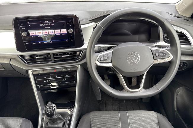 Volkswagen T-Roc Photo 11