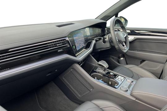 Volkswagen Touareg Photo autoimg-40b3d689eb655913aa9f32b333b22eb0b7f75af2.jpg