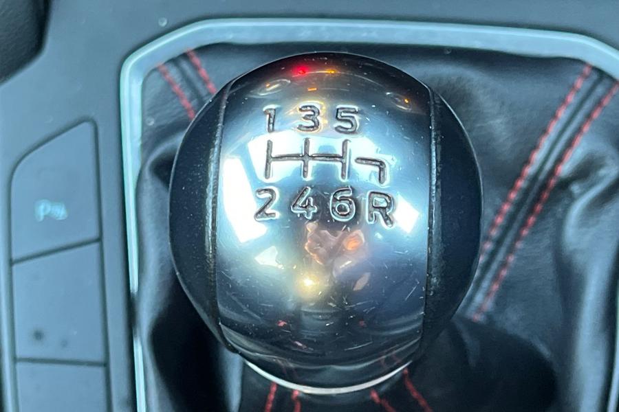 Ford FOCUS Photo autoimg-40bb0e7673cb0af3a12aca6ddff42a3c372092db.jpg