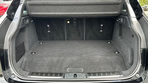 Jaguar F-PACE Photo autoimg-40bfb962d486ee5d59bc5b2b800dfb4f1f2e5a3f.jpg
