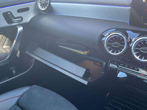 Mercedes-Benz CLA Photo autoimg-40c519ed94a804e0620c062c3da602b3d386aa7e.jpg