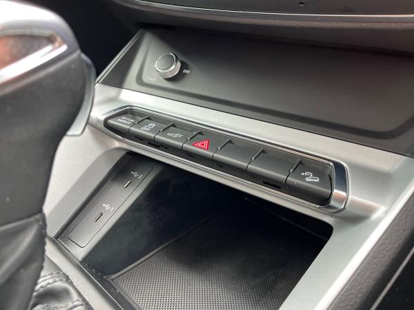 Audi Q3 Photo autoimg-40c9fd6786e047b4c63cfe5205ff1180b86618a9.jpg