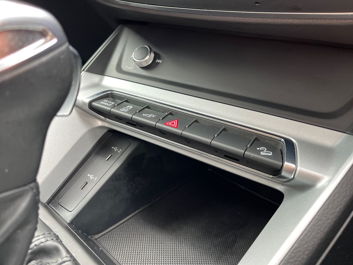 Audi Q3 Photo 38