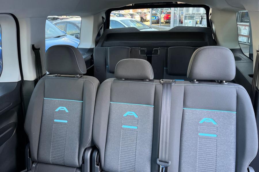 Ford TOURNEO CONNECT Photo autoimg-40cba2a471c0810ec0f54c01e194edafd2ff12c9.jpg