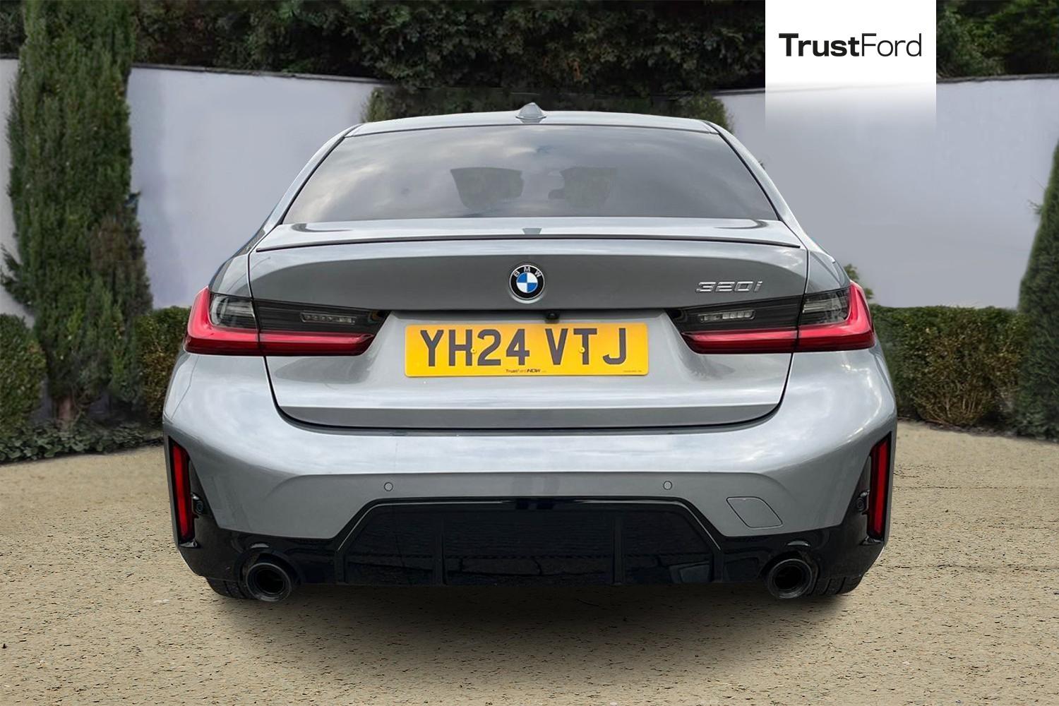 BMW 3 SERIES Photo 6