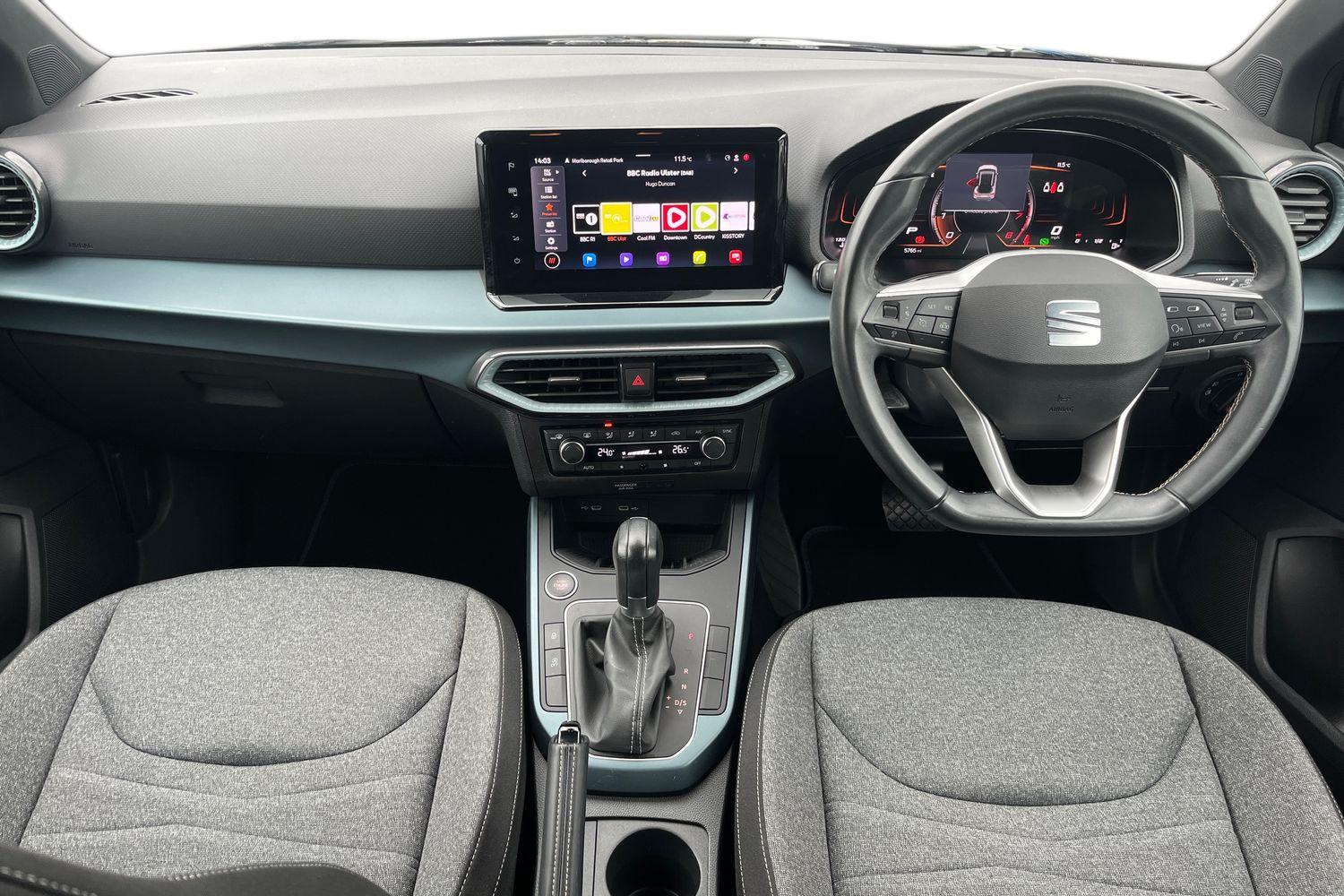 SEAT ARONA Photo 9