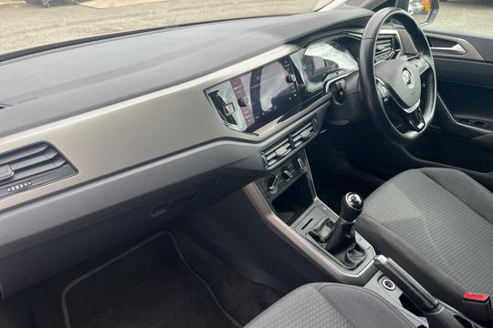 Volkswagen Polo Photo autoimg-40d341ebba7bb4e064d839720669f77543bcb982.jpg