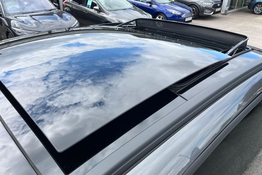 Ford KUGA Photo autoimg-40d411dd7f1f6877e4da211a97a6b3d3f3b35151.jpg