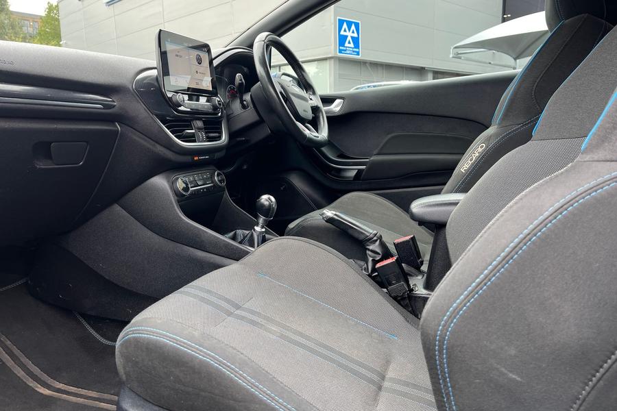 Ford FIESTA Photo autoimg-40d6d8be65783a4dd2370397e4229ee7cdf42053.jpg