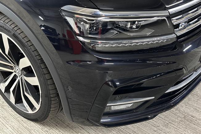 VOLKSWAGEN Tiguan Photo 19