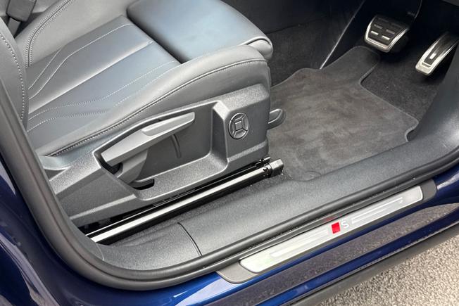 AUDI Q3 Photo 32