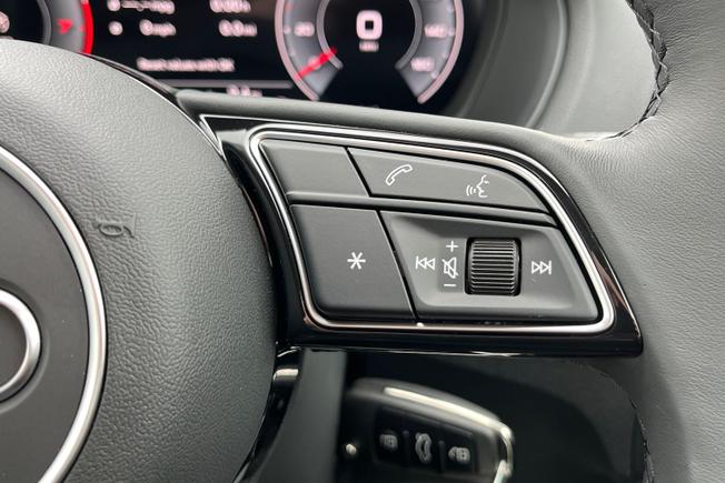 AUDI Q2 Photo 17