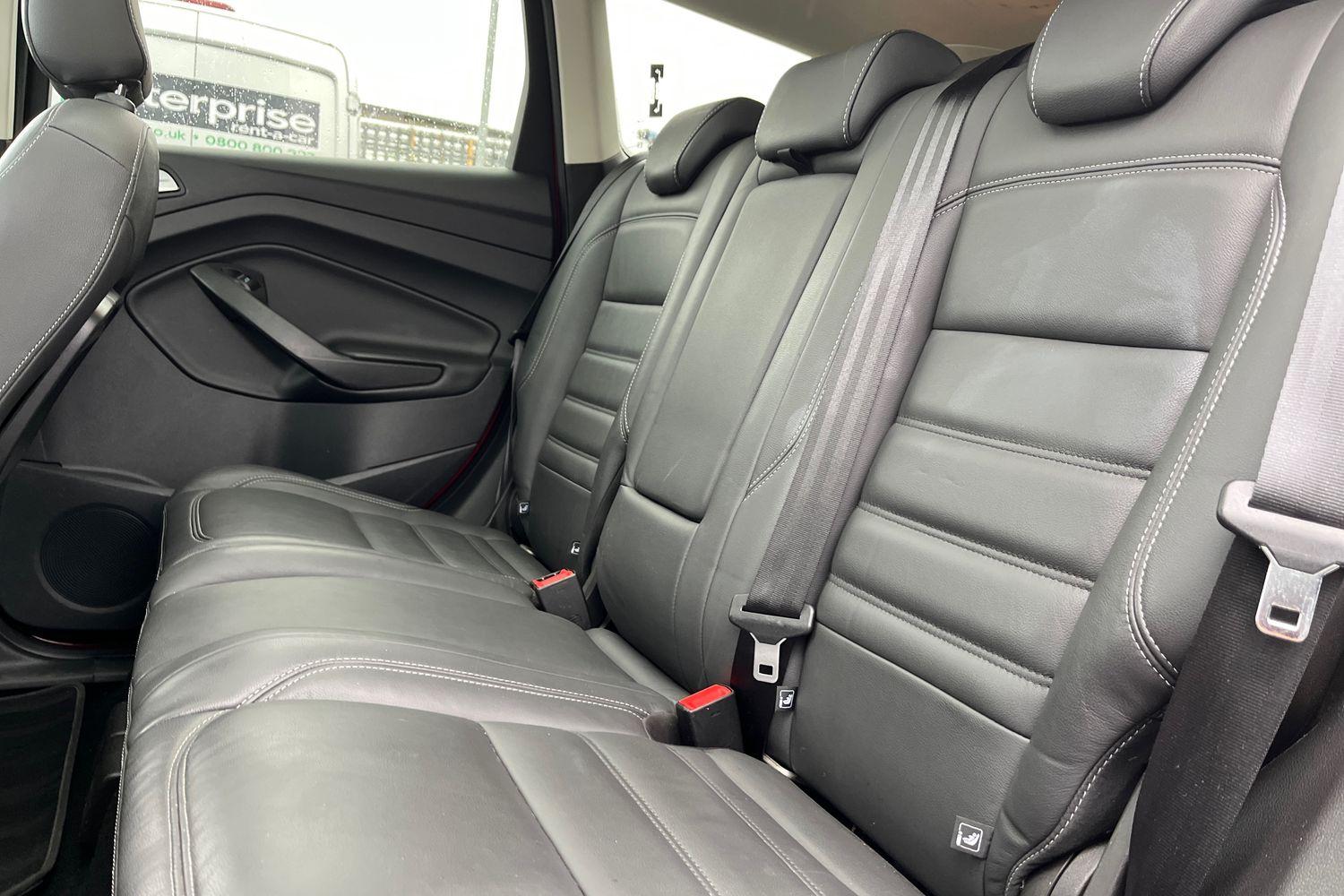 Ford KUGA Photo 19