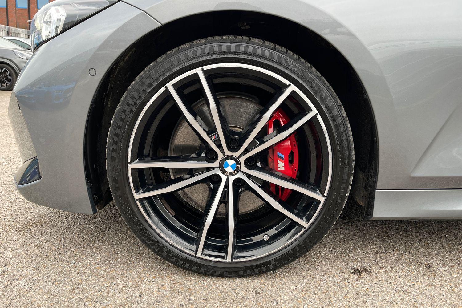 BMW 3 SERIES Photo 7