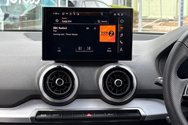 AUDI Q2 Photo 39