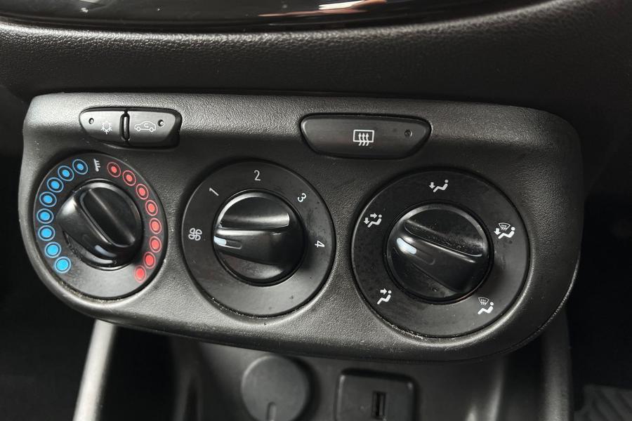 Vauxhall Corsa Photo autoimg-40e83c73b660aa5cdbd1eff81d4d84fb05a9d062.jpg