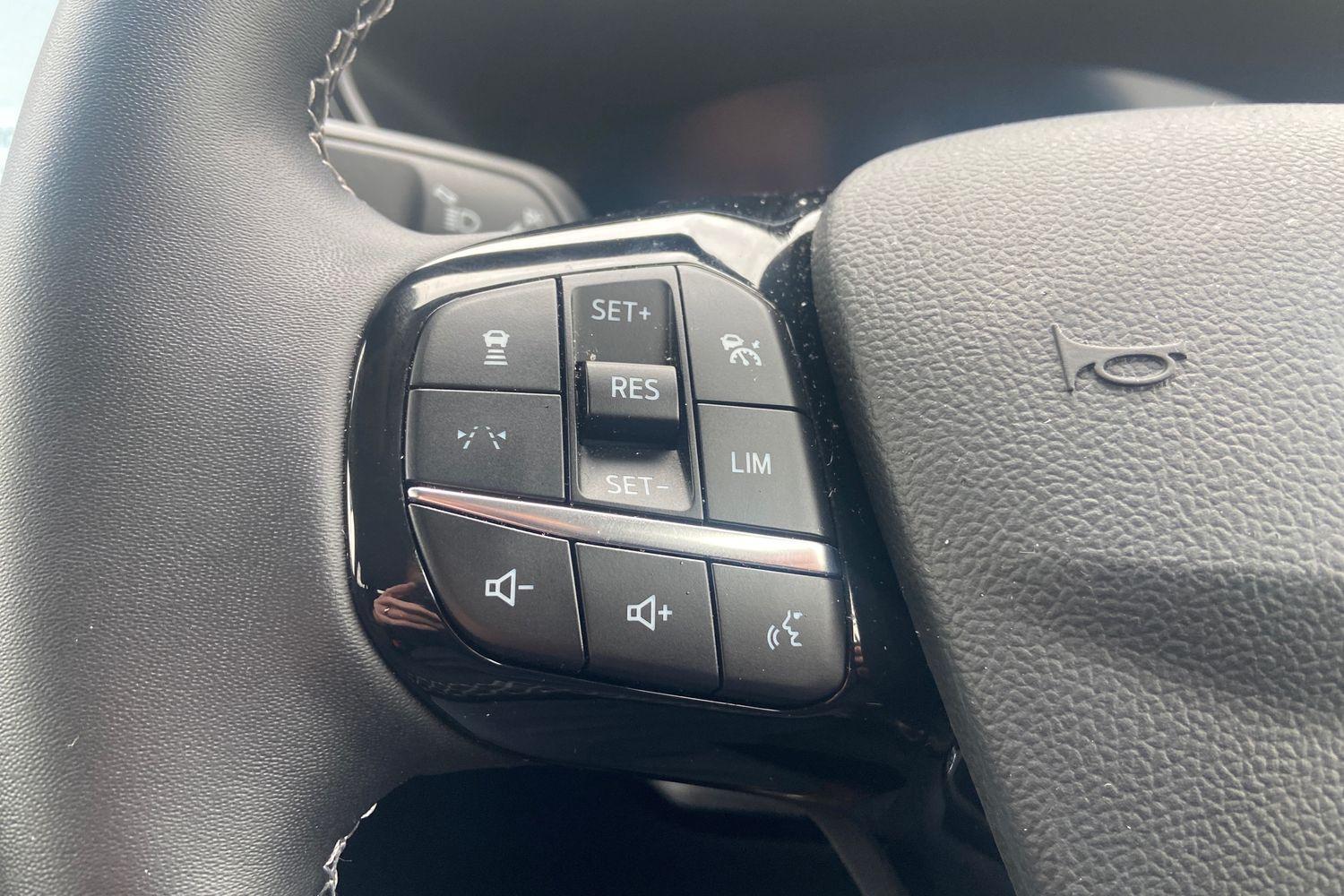 Ford KUGA Photo 29