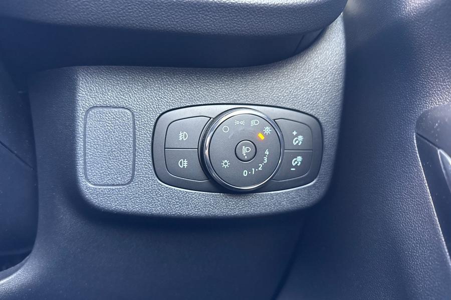 Ford PUMA Photo autoimg-40ed72a43174f56d44b68e5710ca1faf8080fd2e.jpg