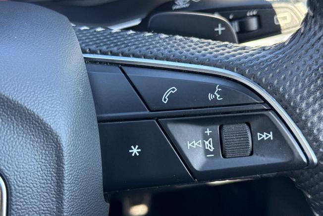 AUDI Q7 Photo 17