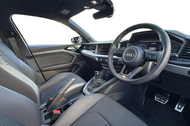 AUDI A1 Photo 6