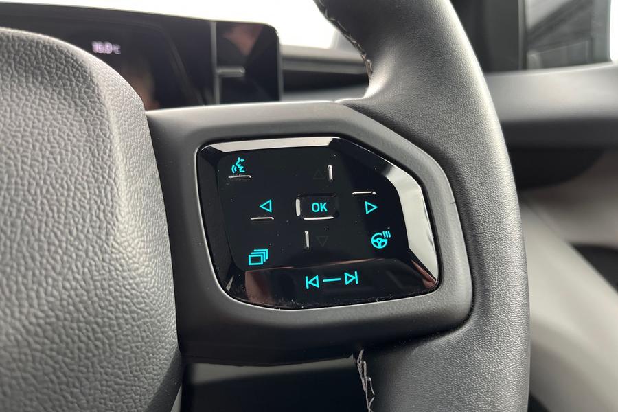 Ford Explorer Photo autoimg-40f2086b186a65472cba3e19a6a2c66785ddad72.jpg