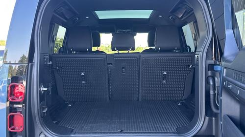 Land Rover Defender Photo autoimg-40f45ce2b71d0eff1e76437cca306384d3fc0993.jpg
