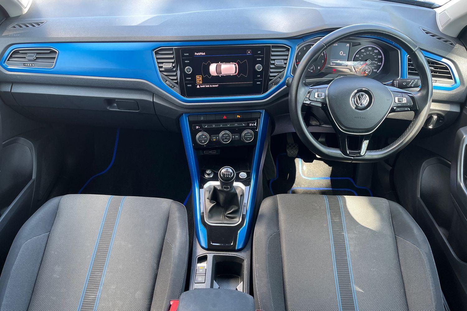 Volkswagen T-ROC Photo 9