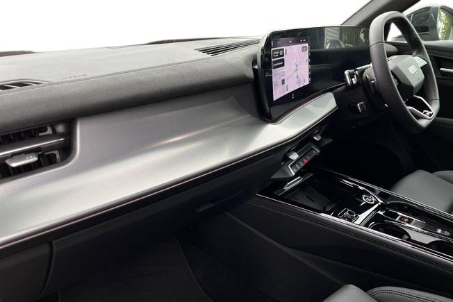 Audi Q3 Photo 2
