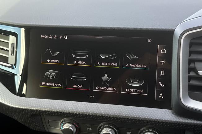 AUDI  A1 Sportback Photo 13