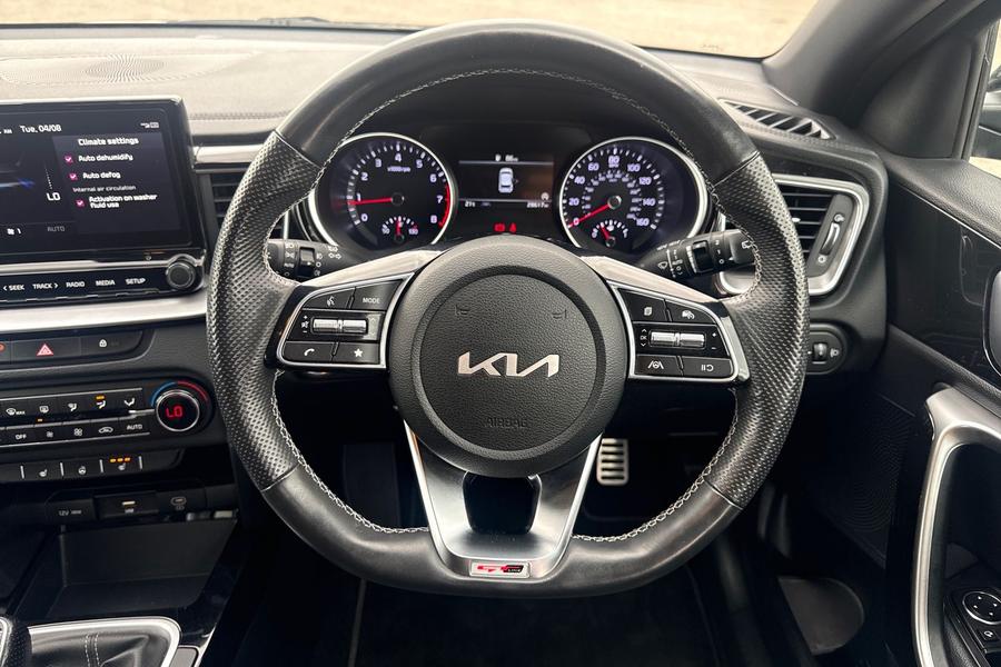 Kia CEED Photo autoimg-40fa9c68956a8ce9f4792cf3e4f845cdac0d38e8.jpg