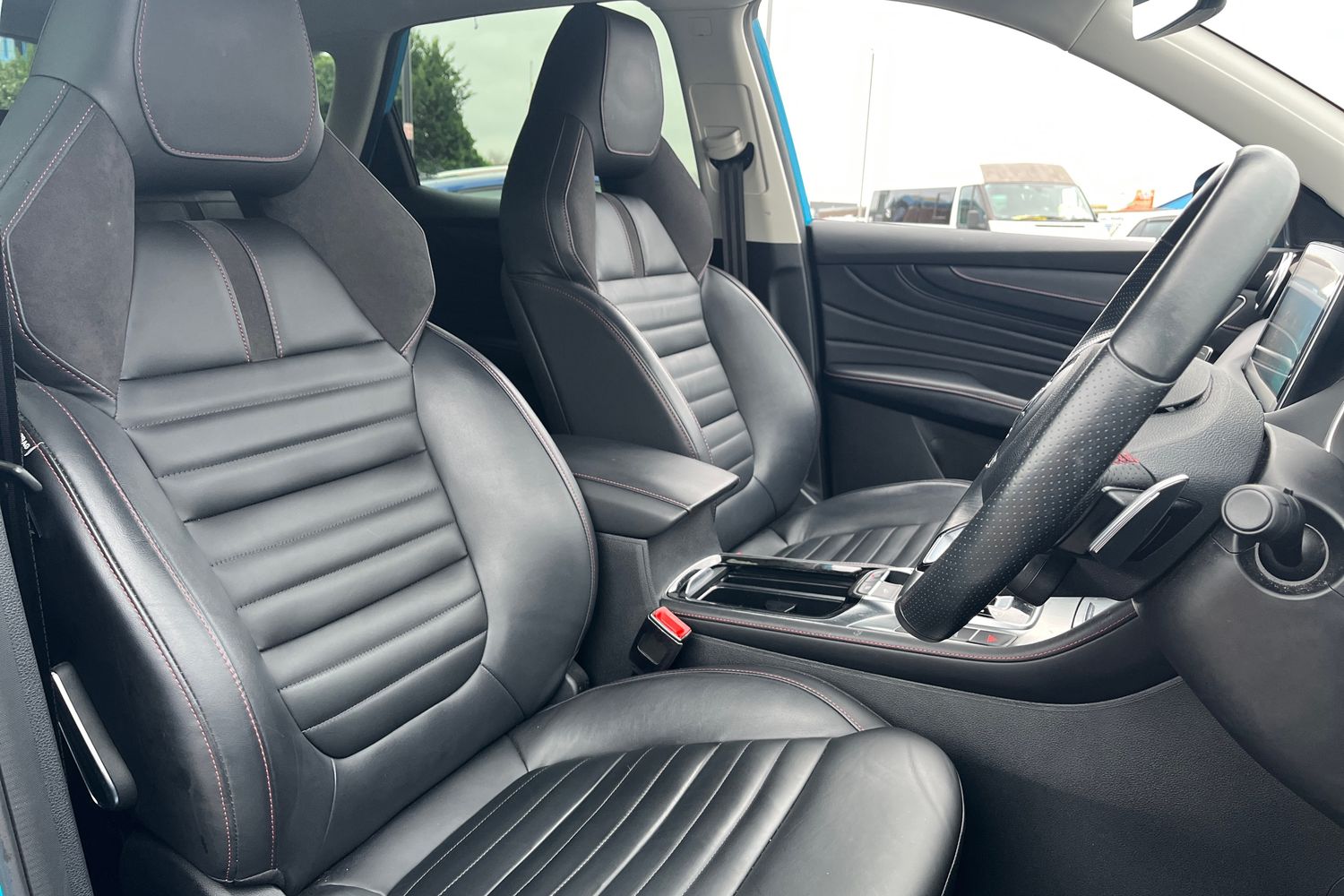 MG Motor UK HS Photo 16