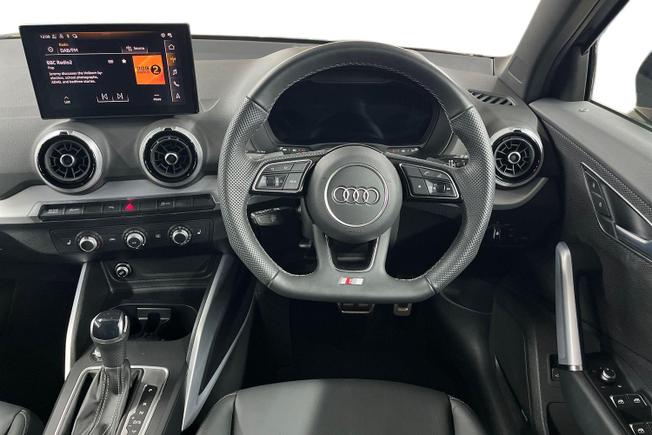 AUDI Q2 Photo 11
