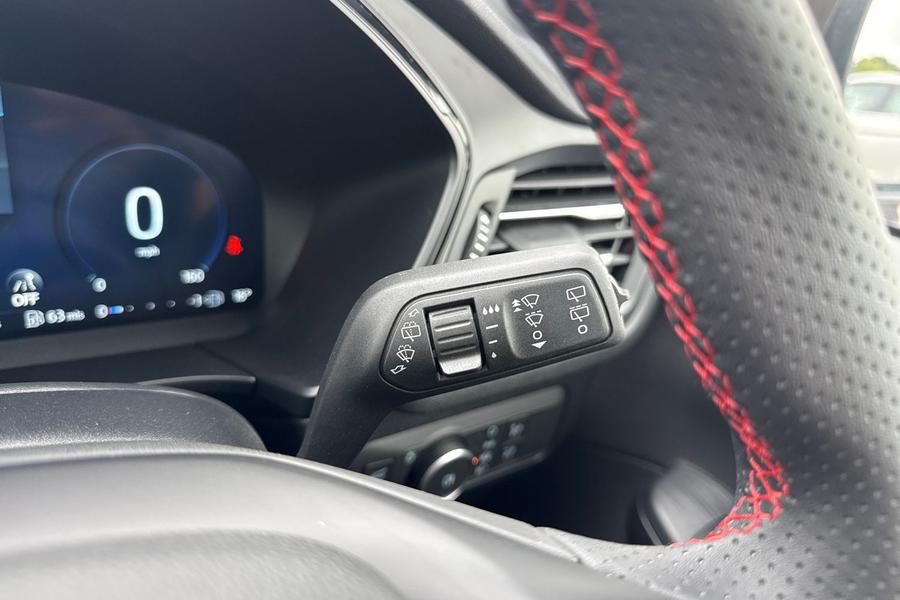 Ford KUGA Photo autoimg-40ff4d1614af24df7dff2bedb1d226071e61f3df.jpg