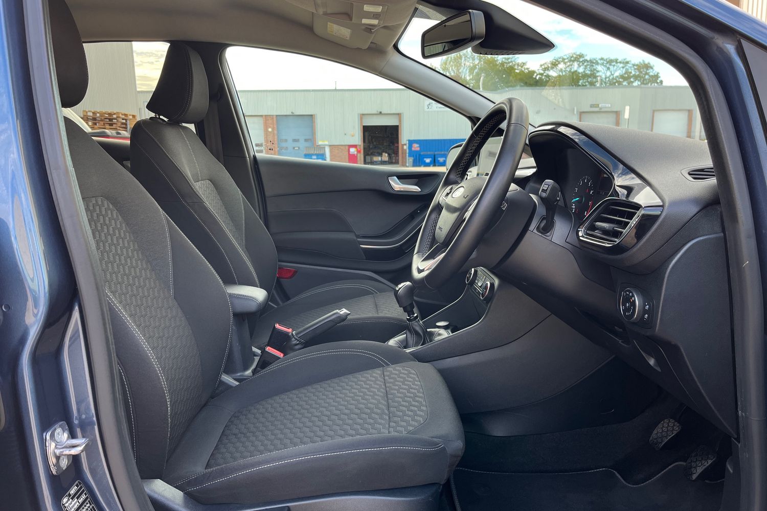 Ford Fiesta Photo 26