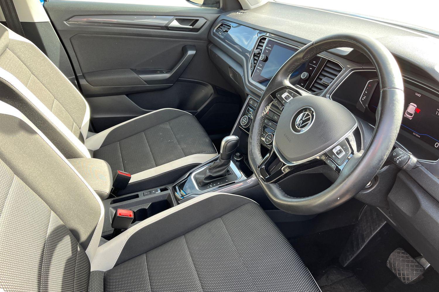 Volkswagen T-ROC Photo 8