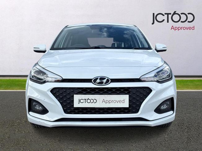 Hyundai i20 Photo 8
