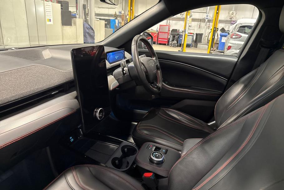 Used Ford MUSTANG MACH-E 18