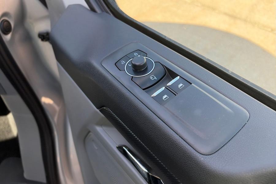 Ford TRANSIT CUSTOM Photo autoimg-4107bec36a6c57b4e5abf0f0f73997842ff904cc.jpg