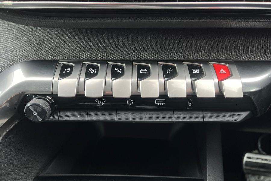 Peugeot 3008 Photo autoimg-410e36baffbd46bf8a61205e1a68ba250af45e69.jpg