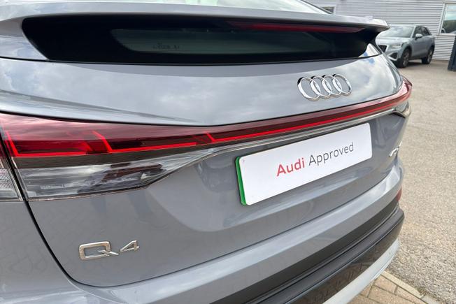 AUDI Q4 E-Tron Photo 33