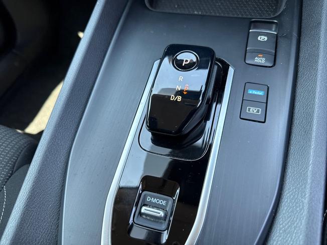 NISSAN Qashqai Photo 32