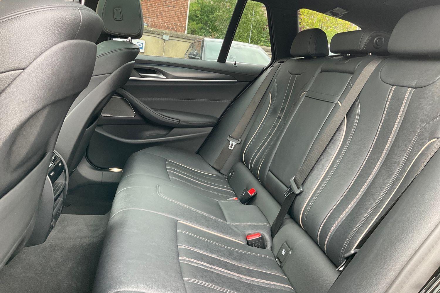 BMW 5 SERIES Photo 19