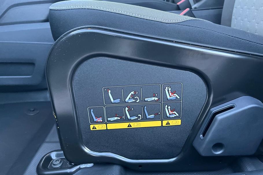 Used Ford E-Transit Courier JMZ5477 27