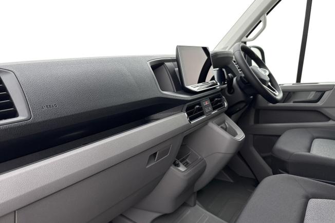 VOLKSWAGEN Crafter Photo 2