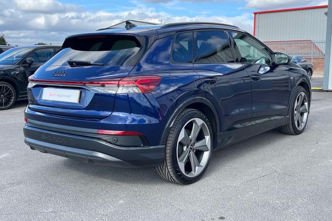 AUDI Q4 e-tron Photo 31