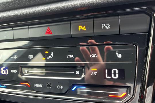 Volkswagen T-roc Photo autoimg-41178e3d5f548ff7bf4baf8a720a7c919b405906.jpg