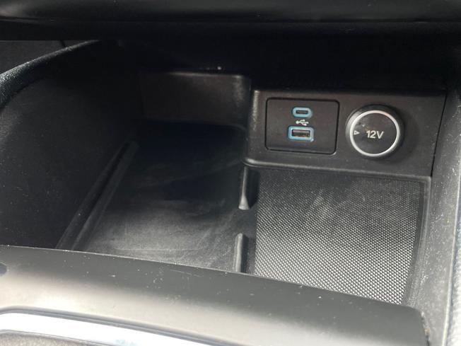 FORD Kuga Photo 49