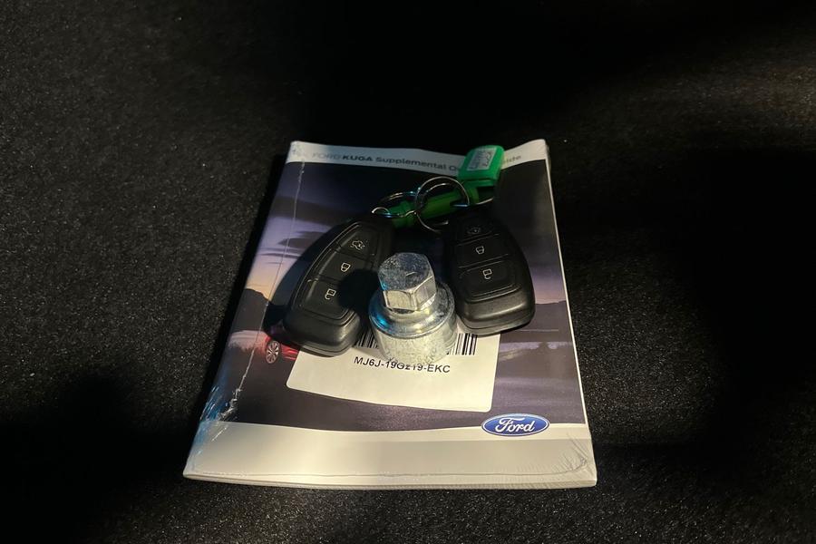 Ford KUGA Photo autoimg-411a0880d37593c2f2c1b92444fad1ff9987afc9.jpg