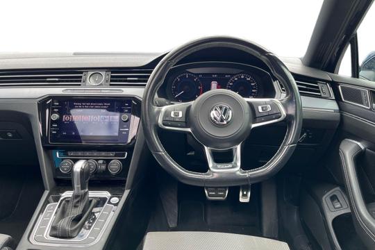 Volkswagen Passat Photo autoimg-411c0321766f9e1f1f6a82c359eab41e9079deaf.jpg
